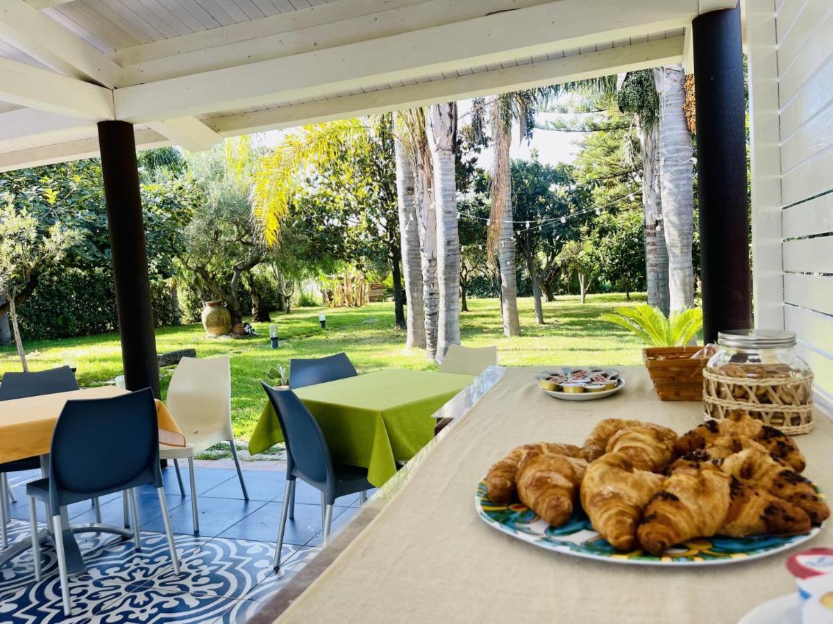 Bed and Breakfast Borgo Camicia In Barcellona Pozzo di Gotto Exterior foto