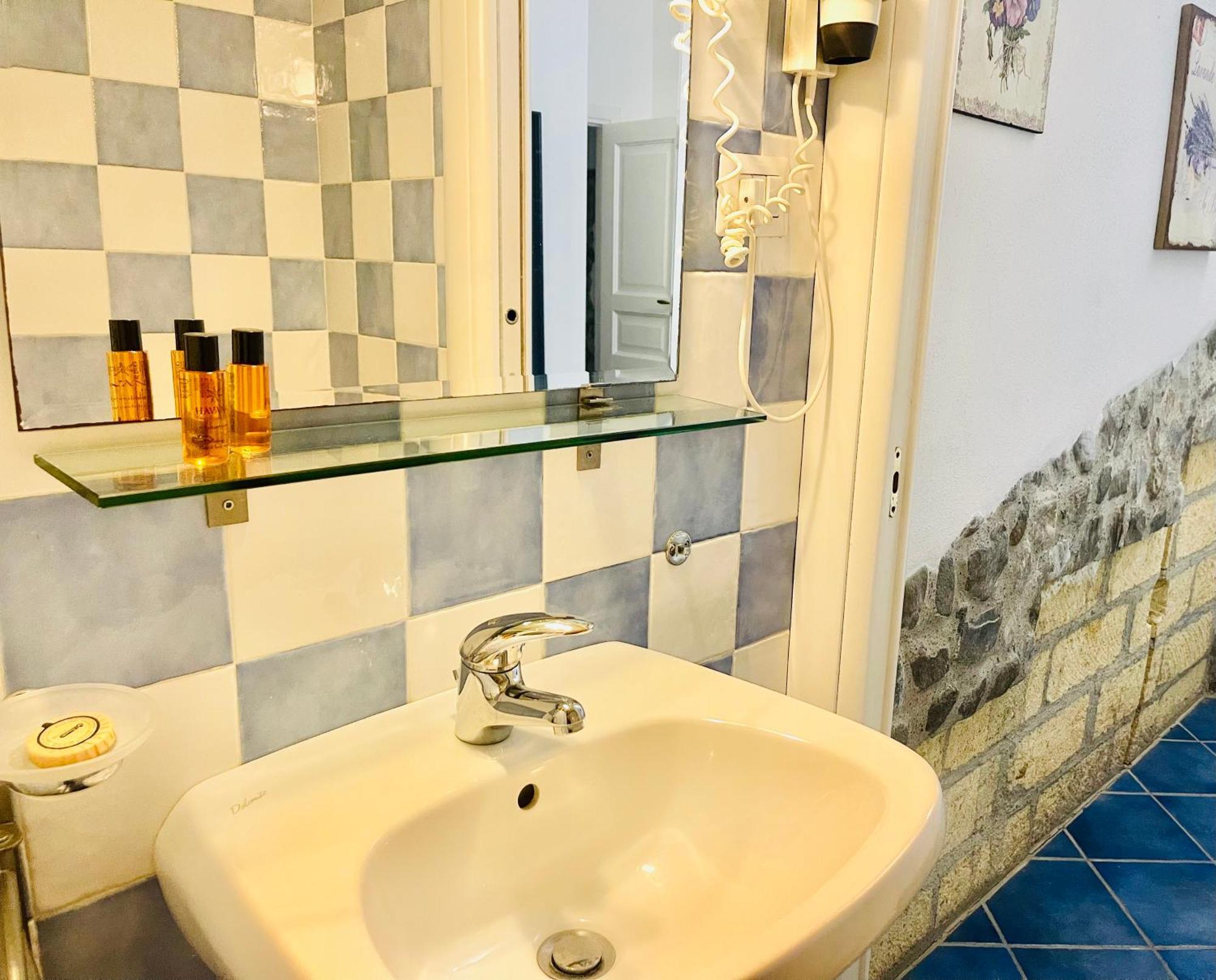 Bed and Breakfast Borgo Camicia In Barcellona Pozzo di Gotto Habitación foto