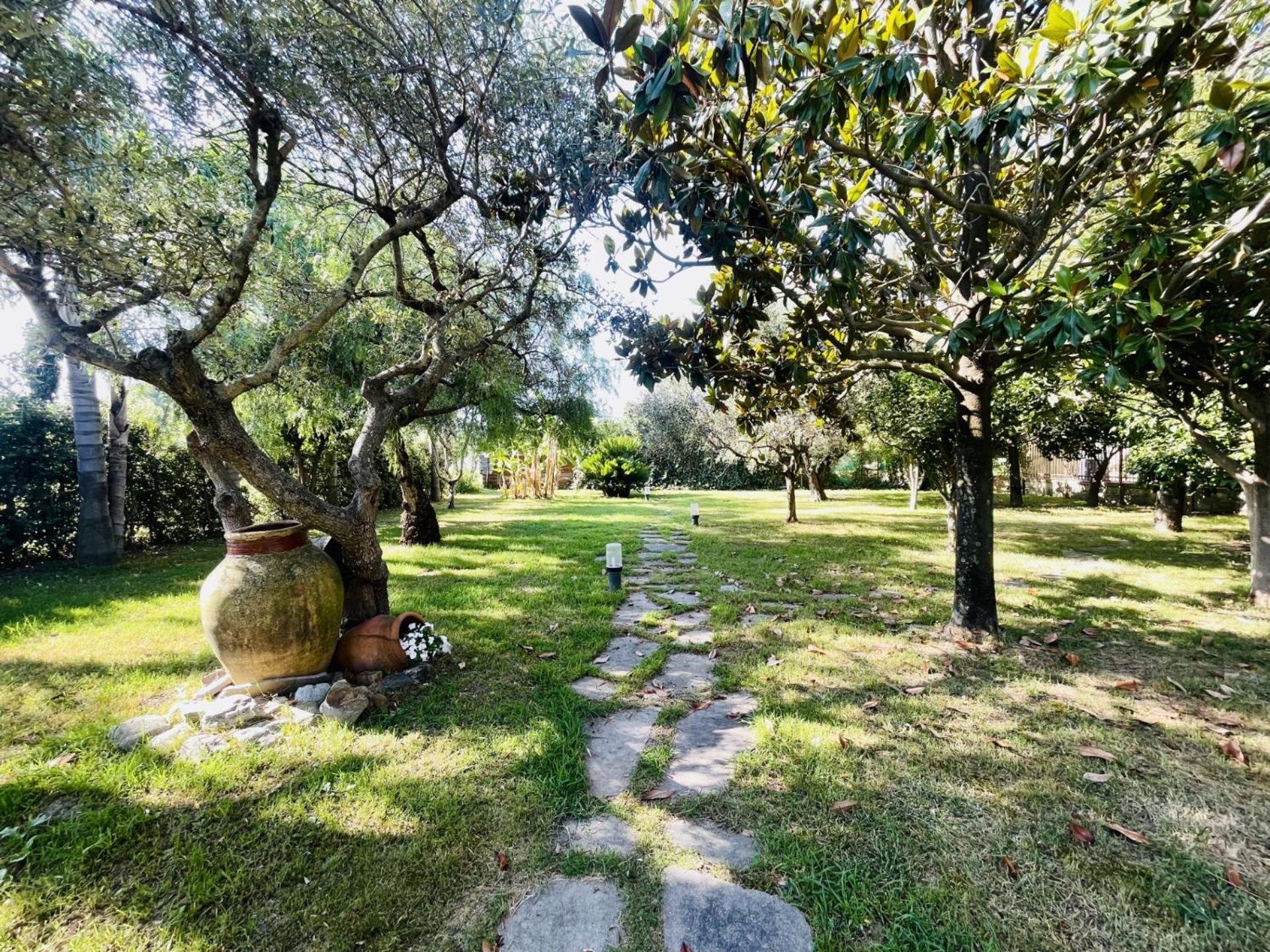 Bed and Breakfast Borgo Camicia In Barcellona Pozzo di Gotto Exterior foto