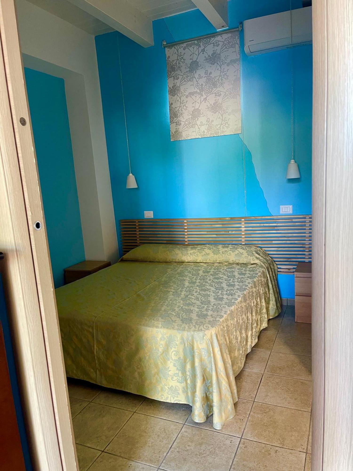 Bed and Breakfast Borgo Camicia In Barcellona Pozzo di Gotto Habitación foto